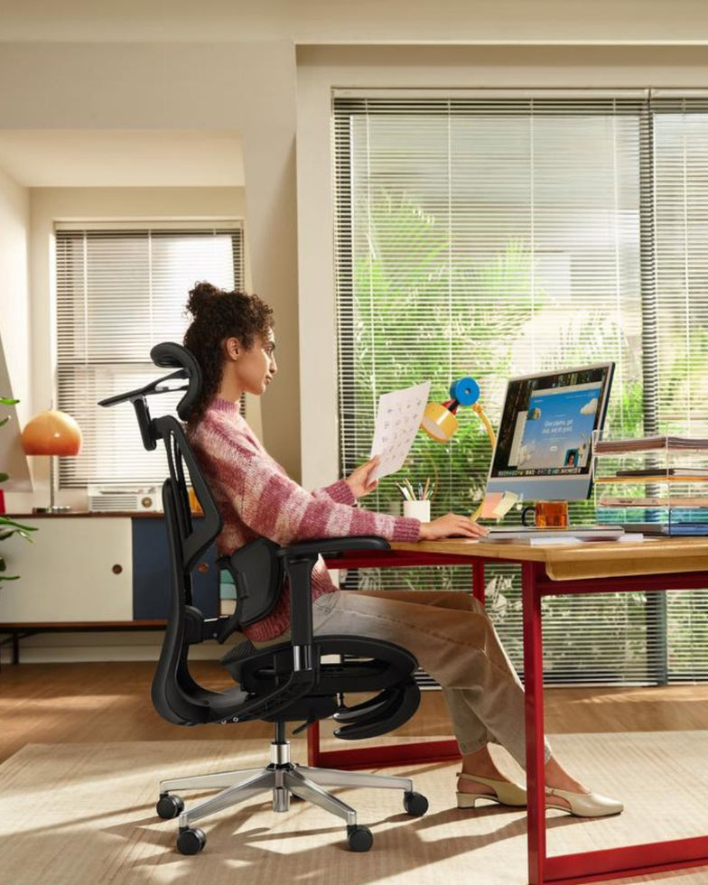 What Is a Smart Ergonomic Workspace? Chairs, Desks and Monitor Arms Explained