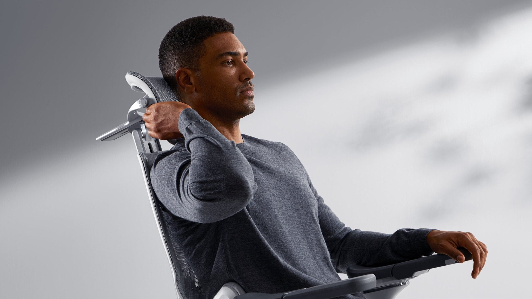 HBADA E3 Pro Ergonomic Chair with Footrest and headrest-scene