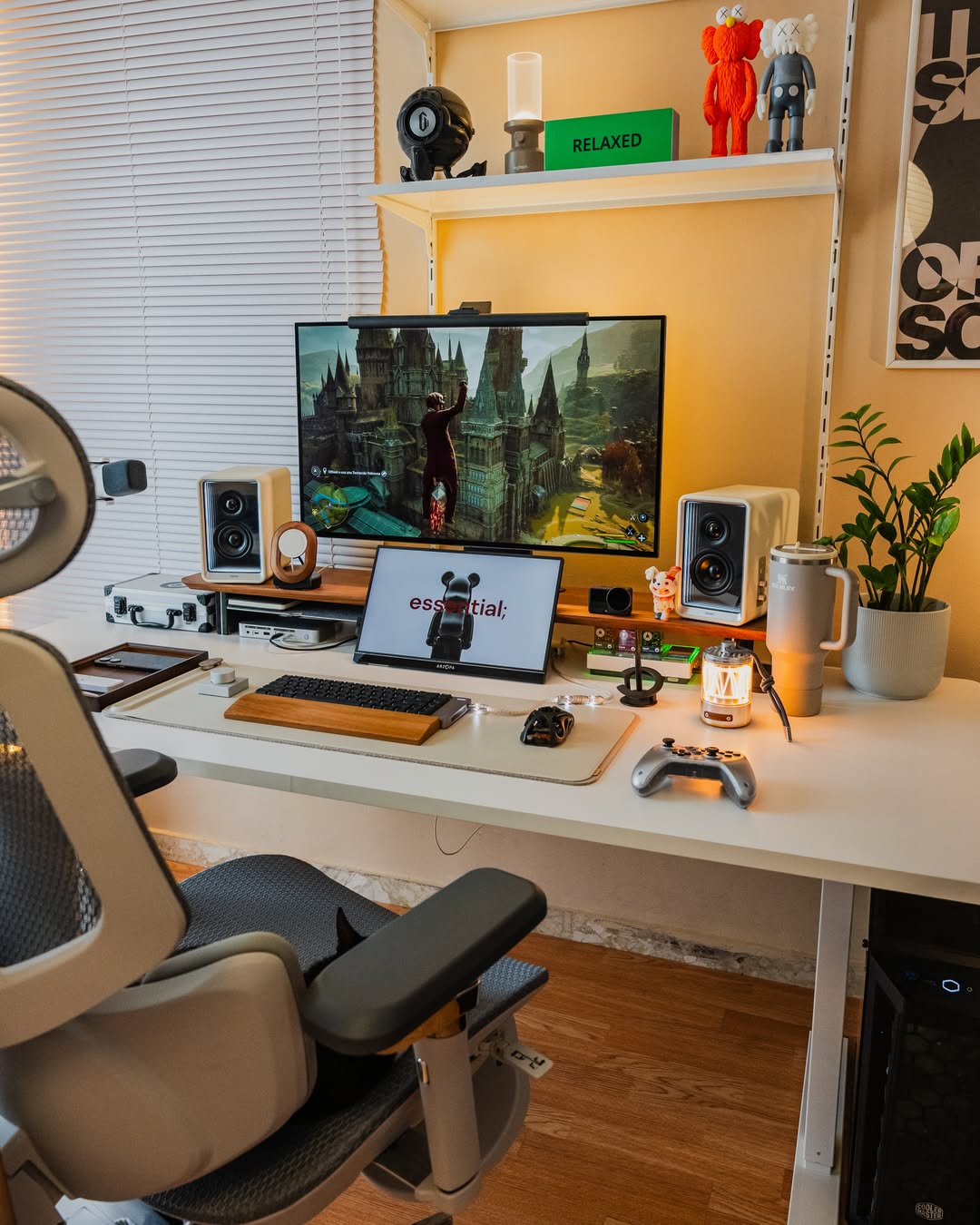 Best Wide-Seat Office Chairs for Sitting Cross-Legged: A Buyer's Data Guide