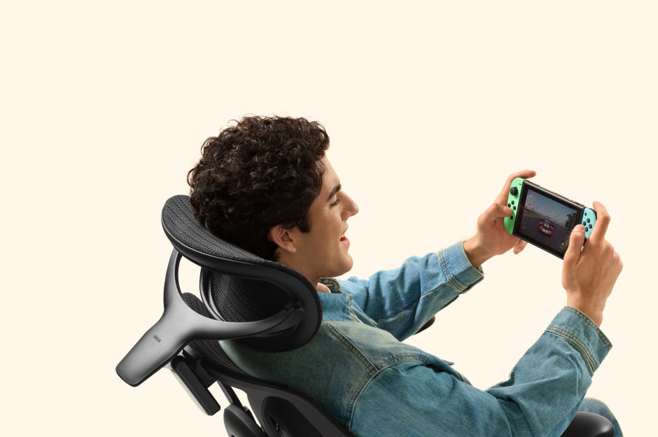 Dual-Axis Headrest