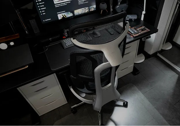  HBADA E3 Pro: Professional chair ergonomic office solution with retractable footrest for power naps.