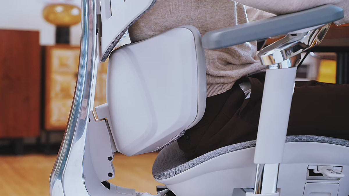 Hbada Ergonomic Office x7 ai lumber tracking Chair User Photo — Home Desk Setup